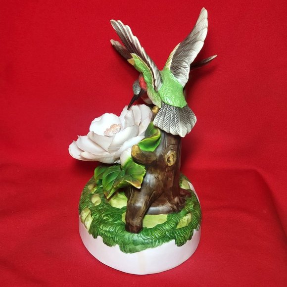 VTG Carlton Cards Hummingbird Music Box Sankyo Plays Beautiful Blue Danube - Picture 11 of 13